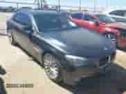 2009 BMW 7 Series 750i z VIN WBAKA83549CY35202, wystawiony jako IAAI lot #41871197 z przebiegiem 134 736 mil mil oraz . Historia ofert i sprzedaży dostępna na DreamBid. Obrazek 1.