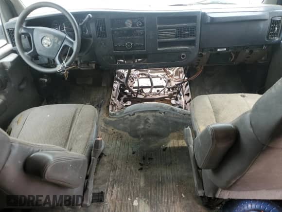 2008 Chevrolet Express Cargo с VIN 1GCHG39C581110285, выставлен на аукционе Copart как лот 54965085 с пробегом 185 662 миль миль и Чистый • Clean title. История ставок и продаж доступна на DreamBid. Изображение 8.
