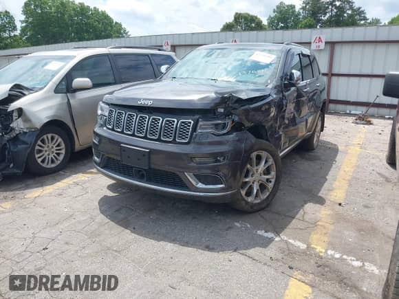 2020 Jeep Grand Cherokee Summit с VIN 1C4RJFJT0LC137054, выставлен на аукционе IAAI как лот 42235704 с пробегом 70 000 миль миль и . История ставок и продаж доступна на DreamBid. Изображение 2.