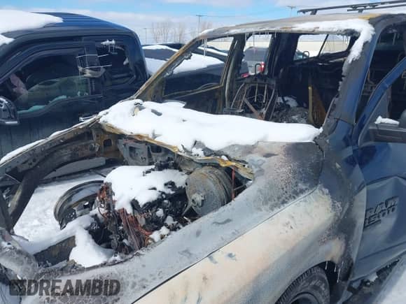 2019 Ram 1500 Warlock z VIN 1C6RR7GGXKS686345, wystawiony jako IAAI lot #41605563 z przebiegiem 54 510 mil mil oraz . Historia ofert i sprzedaży dostępna na DreamBid. Obrazek 7.