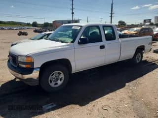 2001 GMC Sierra 1500 SLE с VIN 1GTEK19T51E267304, выставлен на аукционе Copart как лот 70054205 с пробегом 242 902 миль миль и Списание • Salvage title. История ставок и продаж доступна на DreamBid. Изображение 1.