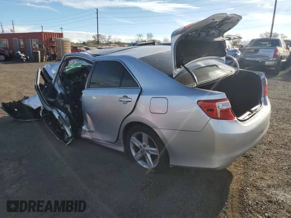 2013 Toyota Camry L с VIN 4T1BF1FK3DU222452, выставлен на аукционе Copart как лот 69661135 с пробегом Не указан миль и Списание • Salvage title. История ставок и продаж доступна на DreamBid. Изображение 2.