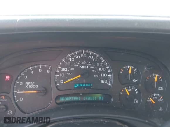 2005 Chevrolet Avalanche LS z VIN 3GNGK22G15G262702, wystawiony jako IAAI lot #43319532 z przebiegiem 170 111 mil mil oraz . Historia ofert i sprzedaży dostępna na DreamBid. Obrazek 7.