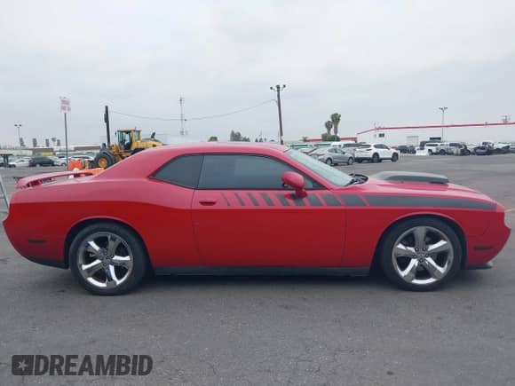 2013 Dodge Challenger R/T с VIN 2C3CDYBT5DH536813, выставлен на аукционе IAAI как лот 42181604 с пробегом 101 886 миль миль и . История ставок и продаж доступна на DreamBid. Изображение 13.