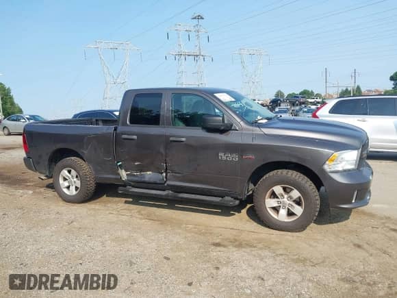 2018 Ram 1500 Express с VIN 1C6RR7FT3JS218244, выставлен на аукционе IAAI как лот 42452712 с пробегом 80 610 миль миль и . История ставок и продаж доступна на DreamBid. Изображение 6.