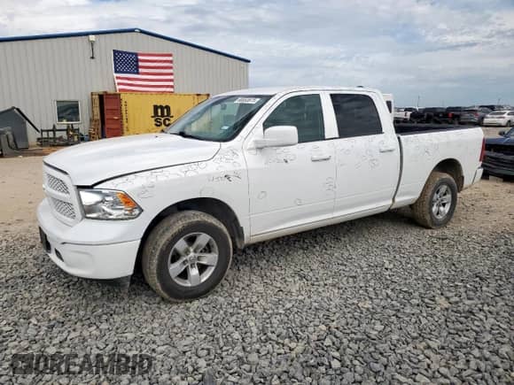 2020 Ram 1500 SLT z VIN 1C6RR7TT6LS117870, wystawiony jako Copart lot #66863875 z przebiegiem 156 919 mil mil oraz Czysty tytuł • Clean title. Historia ofert i sprzedaży dostępna na DreamBid. Obrazek 1.
