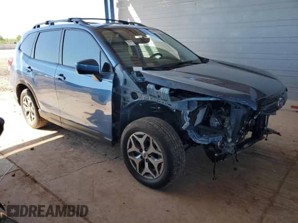 2024 Subaru Forester Premium z VIN JF2SKADC3RH511280, wystawiony jako Copart lot #84187505 z przebiegiem 33 521 mil mil oraz Szkoda całkowita • Salvage title. Historia ofert i sprzedaży dostępna na DreamBid. Obrazek 4.