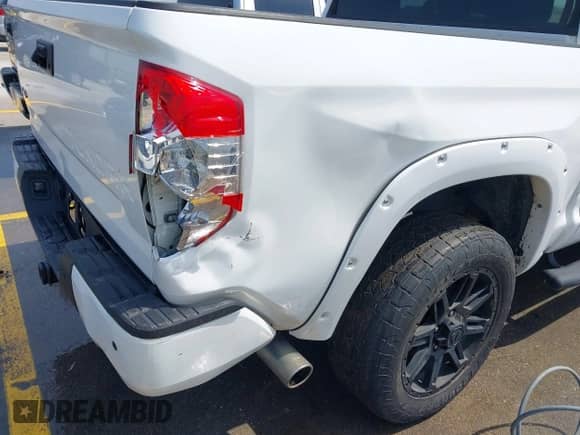 2019 Toyota Tundra SR5 with VIN 5TFAY5F17KX869635, listed as a IAAI auction lot 42239741 with 132,512 mi miles and . Bid and sale history available at DreamBid. Image 17.