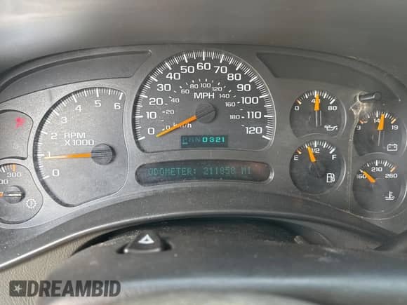 2004 GMC Sierra 1500 SLT z VIN 2GTEK19T341227163, wystawiony jako Copart lot #80357835 z przebiegiem 211 858 mil mil oraz Czysty tytuł • Clean title. Historia ofert i sprzedaży dostępna na DreamBid. Obrazek 8.