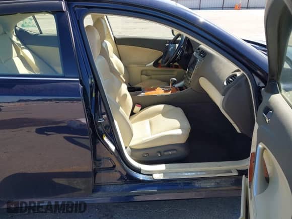 2009 Lexus IS 250 z VIN JTHCK262395034895, wystawiony jako IAAI lot #43076210 z przebiegiem 164 742 mil mil oraz . Historia ofert i sprzedaży dostępna na DreamBid. Obrazek 5.