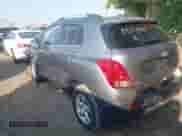 2015 Chevrolet Trax LT z VIN KL7CJRSBXFB137194, wystawiony jako IAAI lot #42395864 z przebiegiem 141 136 mil mil oraz . Historia ofert i sprzedaży dostępna na DreamBid. Obrazek 3.