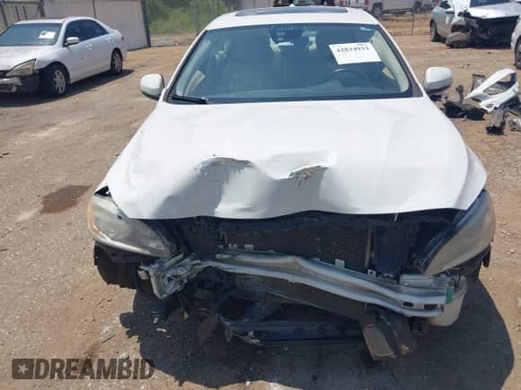 2015 Volvo S60 T5 Drive-E Premier with VIN YV140MFK3F1362760, listed as a IAAI auction lot 42834933 with 158,228 mi miles and . Bid and sale history available at DreamBid. Image 6.
