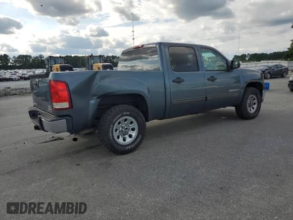 2008 GMC Sierra 1500 SL with VIN 2GTEC13C581204950, listed as a Copart auction lot 70003215 with 191,989 mi miles and Salvage title. Bid and sale history available at DreamBid. Image 3.
