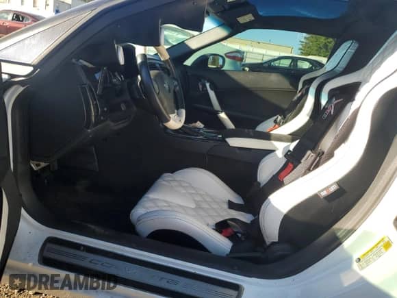 2008 Chevrolet Corvette с VIN 1G1YY26W285131831, выставлен на аукционе Copart как лот 86121135 с пробегом 60 347 миль миль и Списание • Salvage title. История ставок и продаж доступна на DreamBid. Изображение 7.