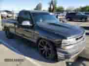 2000 Chevrolet Silverado 1500 z VIN 1GCEC14V4YZ296866, wystawiony jako Copart lot #49343345 z przebiegiem Nie podano mil oraz Szkoda całkowita • Salvage title. Historia ofert i sprzedaży dostępna na DreamBid. Obrazek 4.