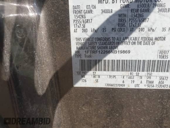 2006 Ford F-150 XL z VIN 1FTRF12266NB19869, wystawiony jako IAAI lot #43434203 z przebiegiem 116 276 mil mil oraz . Historia ofert i sprzedaży dostępna na DreamBid. Obrazek 9.