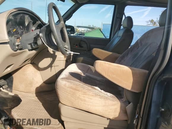 1998 Chevrolet Astro с VIN 1GNDM19W1WB104083, выставлен на аукционе Copart как лот 83999384 с пробегом 131 915 миль миль и Списание • Salvage title. История ставок и продаж доступна на DreamBid. Изображение 7.
