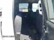 2019 Chevrolet Silverado 1500 LT z VIN 2GCVKPEC2K1205418, wystawiony jako IAAI lot #42912846 z przebiegiem 109 062 mil mil oraz . Historia ofert i sprzedaży dostępna na DreamBid. Obrazek 8.