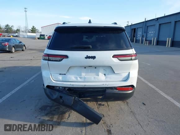 2023 Jeep Grand Cherokee Altitude with VIN 1C4RJKAG0P8885422, listed as a IAAI auction lot 41939008 with 39,955 mi miles and . Bid and sale history available at DreamBid. Image 16.