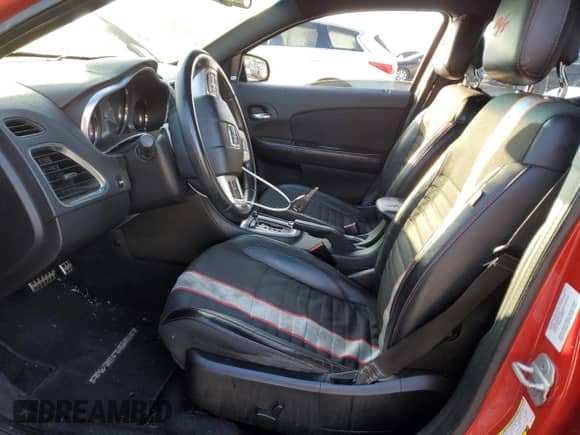 2012 Dodge Avenger R/T z VIN 1C3CDZBG3CN121908, wystawiony jako Copart lot #41361715 z przebiegiem 161 623 mil mil oraz Szkoda całkowita • Salvage title. Historia ofert i sprzedaży dostępna na DreamBid. Obrazek 7.