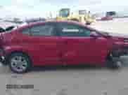 2019 Hyundai Elantra Limited z VIN KMHD84LF9KU771274, wystawiony jako IAAI lot #32564772 z przebiegiem 62 798 mil mil oraz . Historia ofert i sprzedaży dostępna na DreamBid. Obrazek 14.