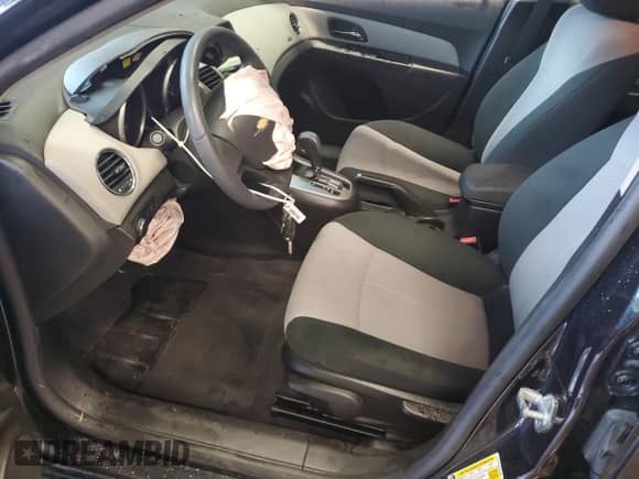 2011 Chevrolet Cruze LS с VIN 1G1PC5SH8B7297494, выставлен на аукционе Copart как лот 82306225 с пробегом 17 482 миль миль и Списание • Salvage title. История ставок и продаж доступна на DreamBid. Изображение 7.