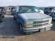 1992 Chevrolet Silverado 1500 z VIN 2GCEC19K2N1202826, wystawiony jako IAAI lot #43524013 z przebiegiem 229 129 mil mil oraz . Historia ofert i sprzedaży dostępna na DreamBid. Obrazek 1.