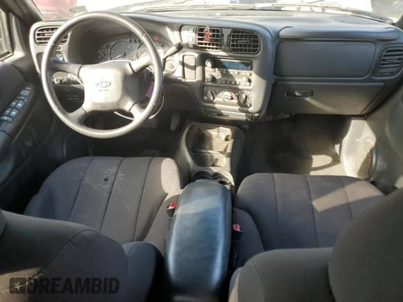 2004 Chevrolet S-10 LS with VIN 1GCDT13X74K130147, listed as a Copart auction lot 58898765 with 151,177 mi miles and Clean title. Bid and sale history available at DreamBid. Image 8.