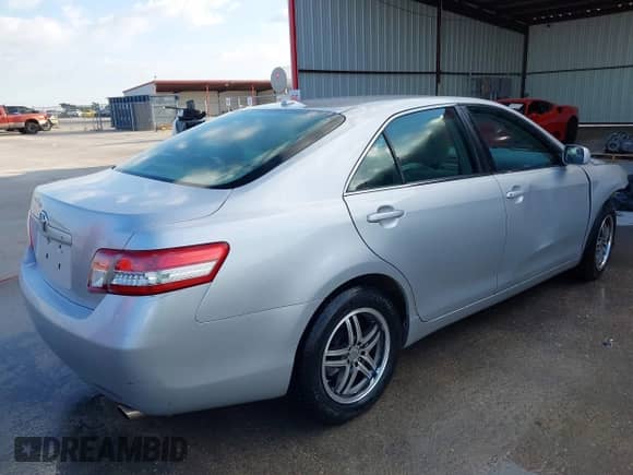 2011 Toyota Camry LE with VIN 4T1BF3EK9BU629735, listed as a IAAI auction lot 43132012 with 189,176 mi miles and . Bid and sale history available at DreamBid. Image 4.