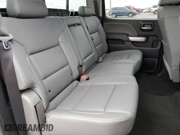 2018 Chevrolet Silverado 2500HD LTZ z VIN 1GC1KWEG4JF208534, wystawiony jako Copart lot #85362345 z przebiegiem 104 051 mil mil oraz Szkoda całkowita • Salvage title. Historia ofert i sprzedaży dostępna na DreamBid. Obrazek 10.