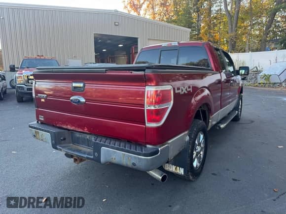 2013 Ford F-150 XL z VIN 1FTFX1ET5DKE13881, wystawiony jako Copart lot #89801475 z przebiegiem 106 557 mil mil oraz Czysty tytuł • Clean title. Historia ofert i sprzedaży dostępna na DreamBid. Obrazek 3.