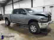 2012 Dodge RAM z VIN 3C63D3DL1CG328154, wystawiony jako Copart lot #49397675 z przebiegiem 279 285 mil mil oraz Szkoda całkowita • Salvage title. Historia ofert i sprzedaży dostępna na DreamBid. Obrazek 4.