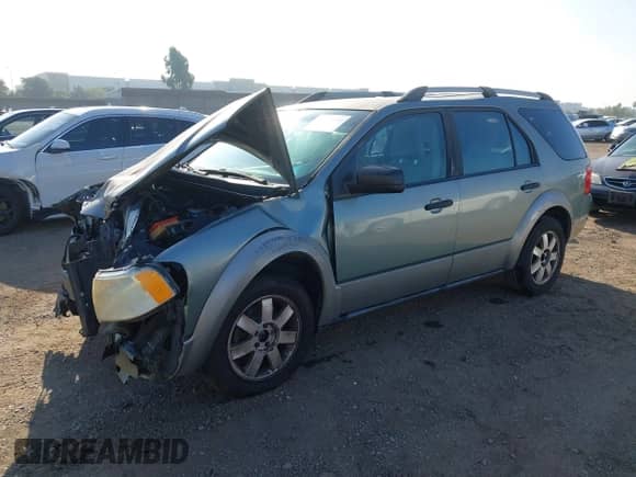 2005 Ford Freestyle SE с VIN 1FMZK01195GA64492, выставлен на аукционе IAAI как лот 43335437 с пробегом 174 872 миль миль и . История ставок и продаж доступна на DreamBid. Изображение 2.