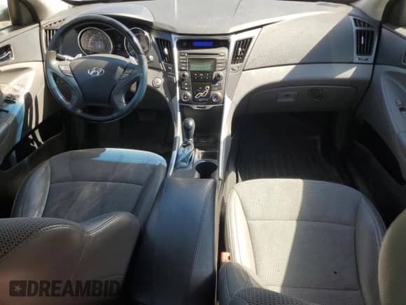 2013 Hyundai Sonata SE с VIN 5NPEC4AC7DH704752, выставлен на аукционе Copart как лот 71445235 с пробегом 174 055 миль миль и Списание • Salvage title. История ставок и продаж доступна на DreamBid. Изображение 8.