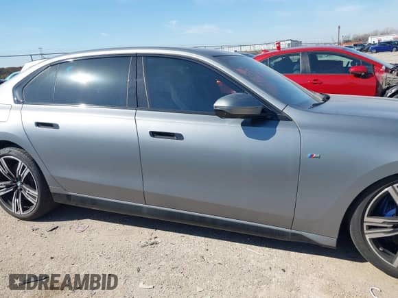 2023 BMW 7 Series 760i xDrive with VIN WBA33EJ07PCM90605, listed as a IAAI auction lot 41577454 with 30,241 mi miles and . Bid and sale history available at DreamBid. Image 13.