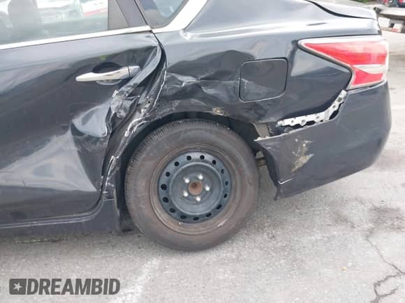 2015 Nissan Altima SL with VIN 1N4AL3AP0FN321255, listed as a IAAI auction lot 42120180 with 118,357 mi miles and . Bid and sale history available at DreamBid. Image 6.