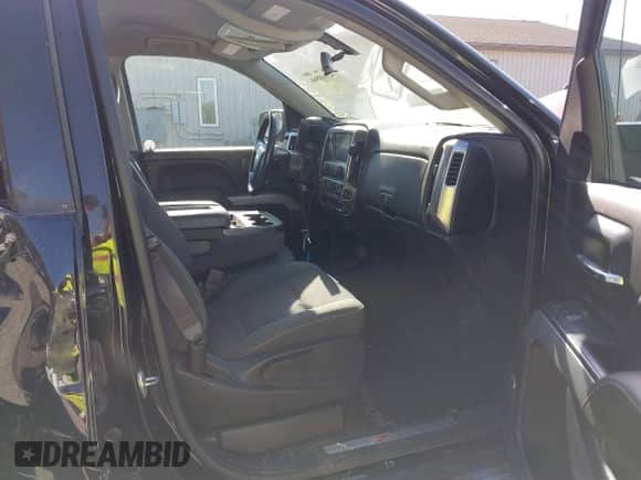 2017 Chevrolet Silverado 1500 LT z VIN 1GCVKREC8HZ395172, wystawiony jako IAAI lot #43168866 z przebiegiem 113 225 mil mil oraz . Historia ofert i sprzedaży dostępna na DreamBid. Obrazek 5.