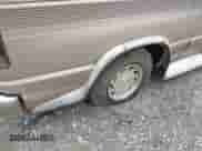 1996 Ford Econoline Cargo с VIN 1FDEE14H5THA03944, выставлен на аукционе IAAI как лот 42901512 с пробегом Не указан миль и . История ставок и продаж доступна на DreamBid. Изображение 16.