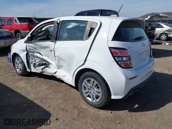 2017 Chevrolet Sonic LT с VIN 1G1JG6SH9H4170876, выставлен на аукционе IAAI как лот 41808751 с пробегом 64 387 миль миль и . История ставок и продаж доступна на DreamBid. Изображение 3.