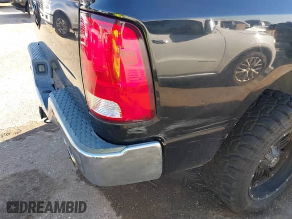 2009 Dodge 1500 SLT with VIN 1D3HB13T89S815516, listed as a IAAI auction lot 41660093 with 267,402 mi miles and . Bid and sale history available at DreamBid. Image 17.