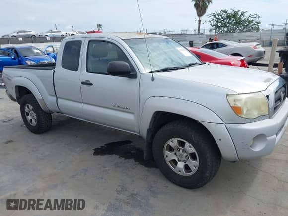 2005 Toyota Tacoma PreRunner с VIN 5TETU62N35Z121271, выставлен на аукционе IAAI как лот 43325048 с пробегом 334 492 миль миль и . История ставок и продаж доступна на DreamBid. Изображение 1.