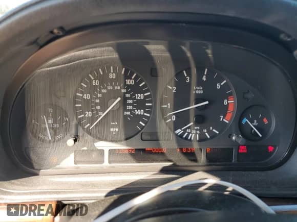 2001 BMW 7 Series с VIN WBAGJ03411DD74282, выставлен на аукционе Copart как лот 70442634 с пробегом 125 892 миль миль и Списание • Salvage title. История ставок и продаж доступна на DreamBid. Изображение 9.