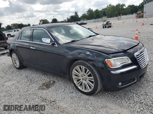 2012 Chrysler 300 C с VIN 2C3CCAET2CH147390, выставлен на аукционе Copart как лот 67352145 с пробегом 151 790 миль миль и Списание • Salvage title. История ставок и продаж доступна на DreamBid. Изображение 4.