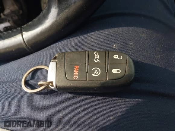 2011 Chrysler 300 C с VIN 2C3CK6CT4BH573759, выставлен на аукционе IAAI как лот 42855859 с пробегом 137 763 миль миль и . История ставок и продаж доступна на DreamBid. Изображение 11.