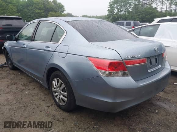2012 Honda Accord LX z VIN 1HGCP2F32CA031028, wystawiony jako IAAI lot #42462546 z przebiegiem 131 889 mil mil oraz . Historia ofert i sprzedaży dostępna na DreamBid. Obrazek 3.