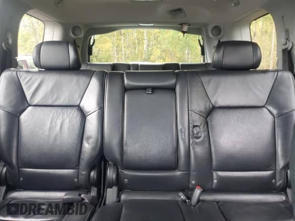 2010 Honda Pilot Touring с VIN 5FNYF4H99AB501130, выставлен на аукционе Copart как лот 85565565 с пробегом 289 646 миль миль и Чистый • Clean title. История ставок и продаж доступна на DreamBid. Изображение 10.