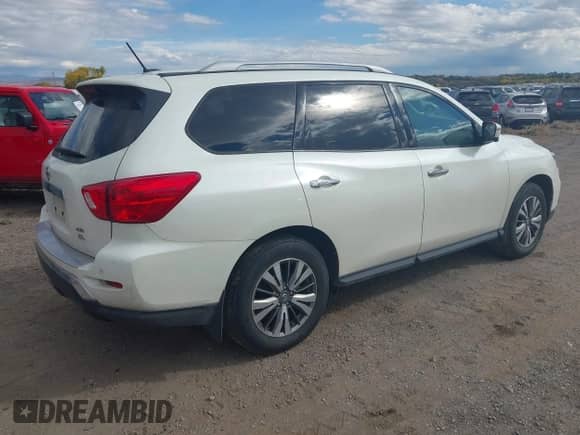2018 Nissan Pathfinder SL с VIN 5N1DR2MM6JC614028, выставлен на аукционе IAAI как лот 43418941 с пробегом 110 881 миль миль и . История ставок и продаж доступна на DreamBid. Изображение 4.