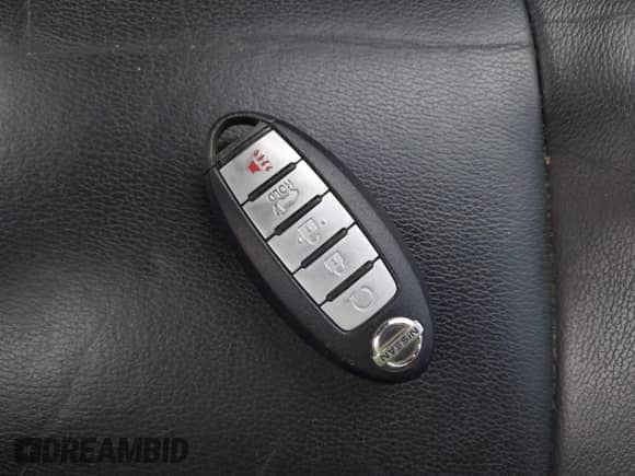 2013 Nissan Pathfinder SL with VIN 5N1AR2MM5DC644130, listed as a IAAI auction lot 42884878 with 199,069 mi miles and . Bid and sale history available at DreamBid. Image 11.