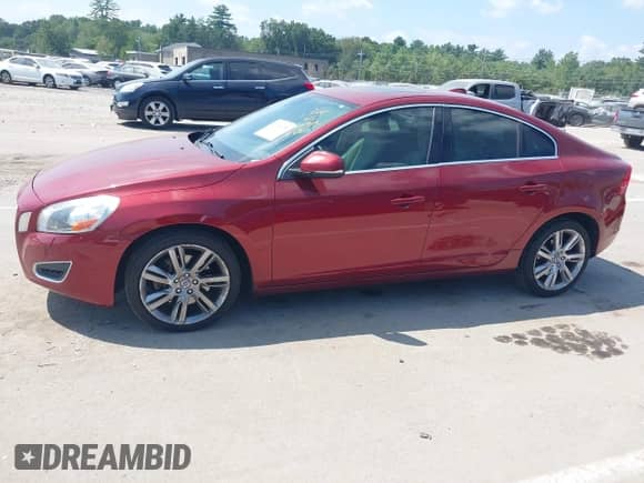 2012 Volvo S60 T6 с VIN YV1902FHXC2135120, выставлен на аукционе IAAI как лот 42952256 с пробегом 161 343 миль миль и . История ставок и продаж доступна на DreamBid. Изображение 11.