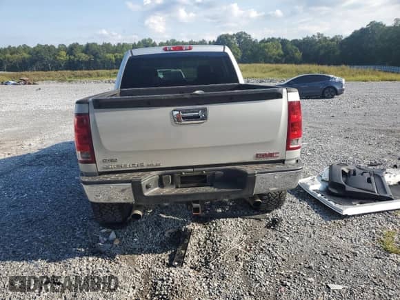 2011 GMC Sierra 1500 SLE with VIN 3GTP2VE39BG249677, listed as a Copart auction lot 71597015 with 161,283 mi miles and Salvage title. Bid and sale history available at DreamBid. Image 6.